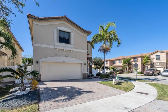 8894 W 34th Ave, Hialeah FL 33018 - Hialeah, FL - Photo 2