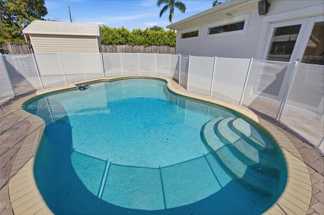 7151 SW 14th St, Pembroke Pines FL 33023 - Pembroke Pines, FL - Photo 2