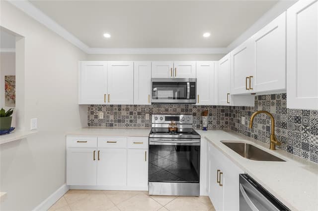 251 Seville K # 251, Delray Beach FL 33446 - Delray Beach, FL - Photo 3