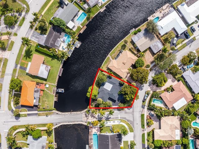 2856 NW 10th Ave, Wilton Manors FL 33311 - Wilton Manors, FL - Photo 3