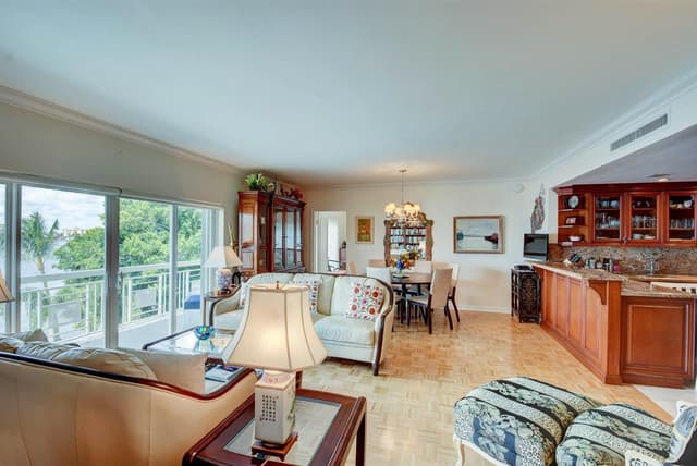 250 Bradley Place # 408, Palm Beach FL 33480 - Palm Beach, FL - Photo 5