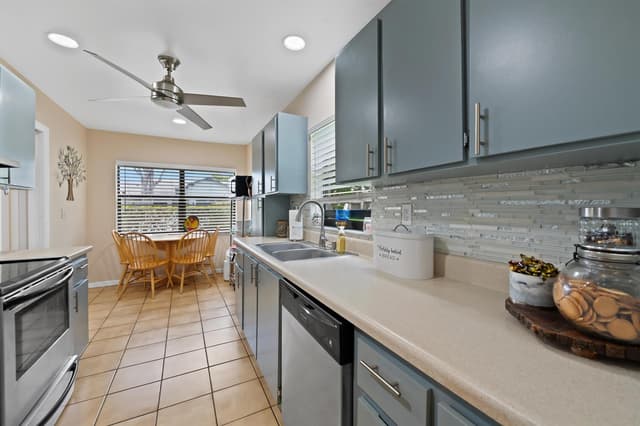 8108 NW 100th Way, Tamarac FL 33321 - Tamarac, FL - Photo 6