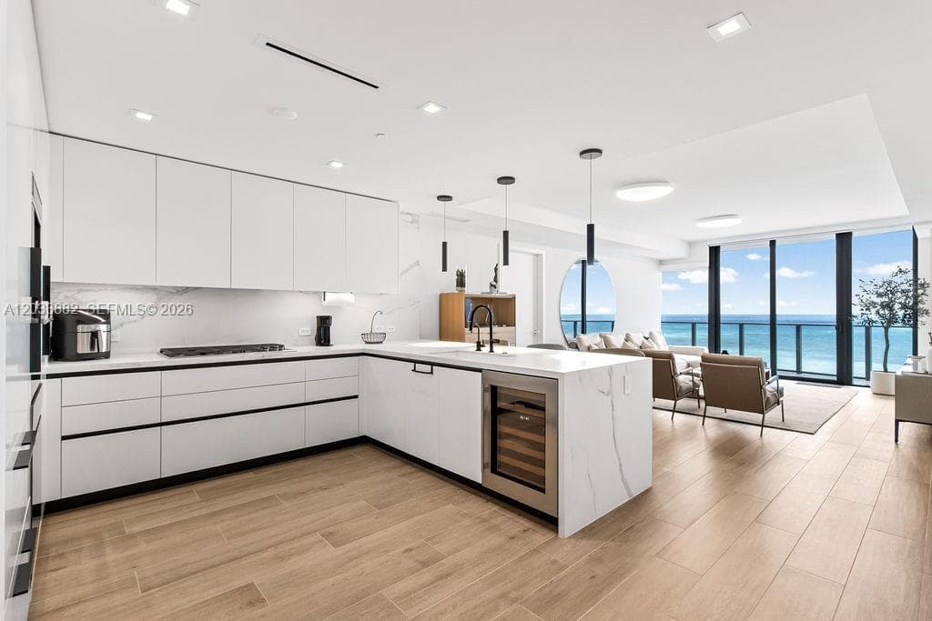 1116 N Ocean Blvd # 1205, Pompano Beach FL 33062