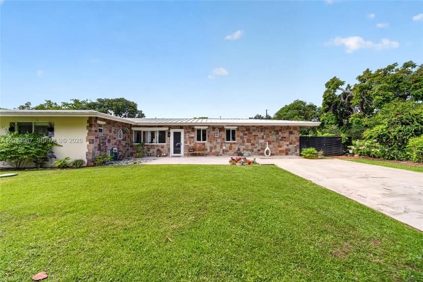 8250 SW 118th Ter, Miami FL 33156
