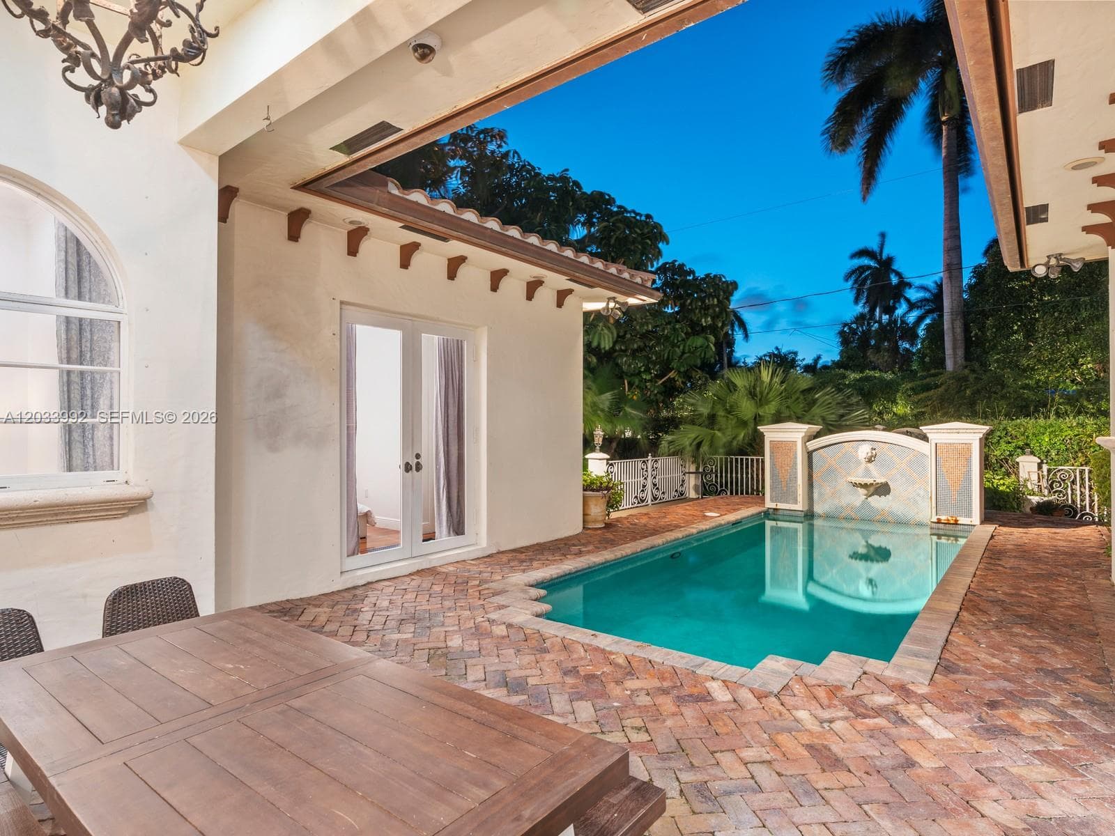 1223 Jackson St, Hollywood FL 33019 - Hollywood, FL - Photo 1