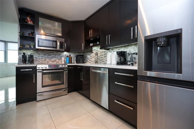 7135 Collins Ave # 735, Miami Beach FL 33141 - Miami Beach, FL - Photo 3