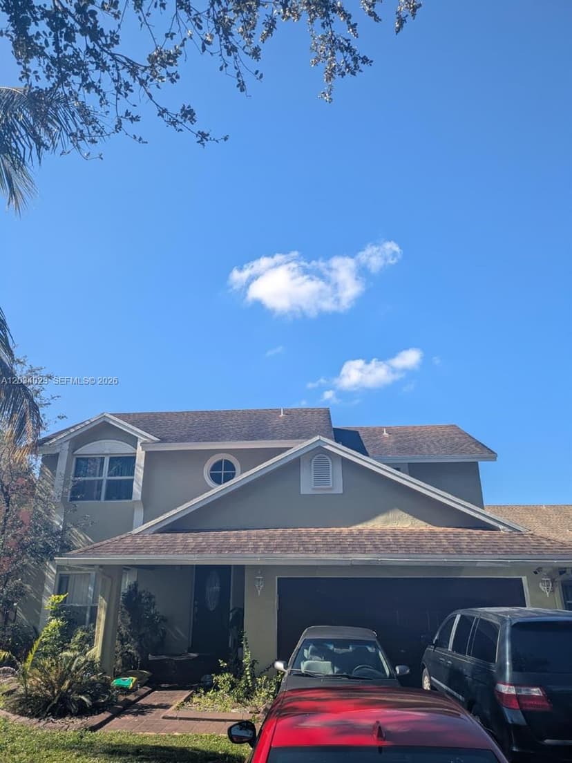 950 SW 95th Ter, Pembroke Pines FL 33025