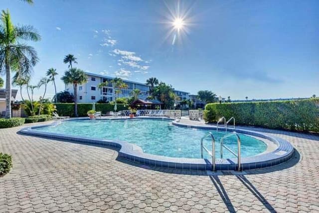 2855 S Garden Dr Drive S # 203, Palm Springs FL 33461 - Palm Springs, FL - Photo 4
