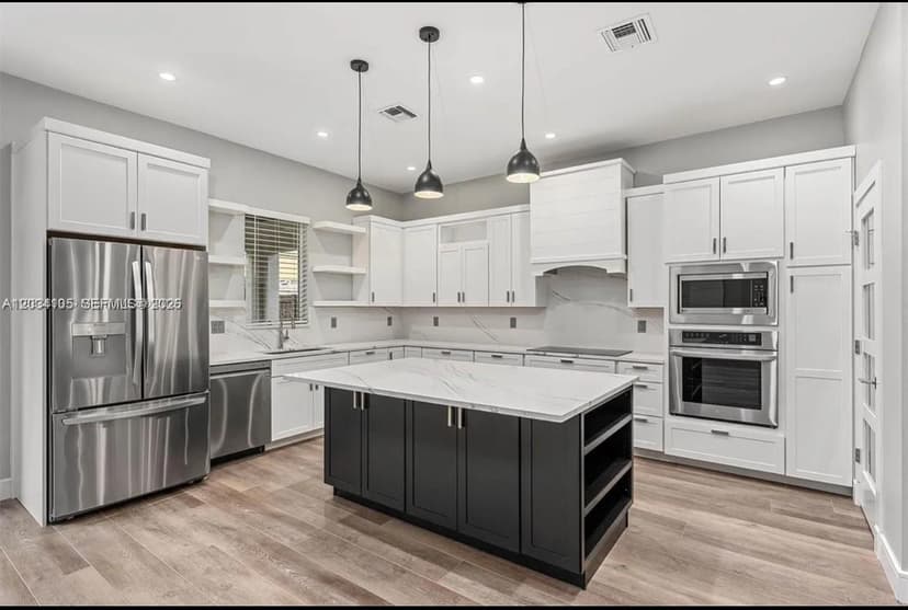 2431 NE 20th Ave, Lighthouse Point FL 33064