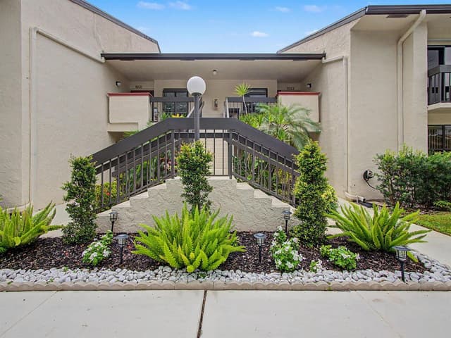 5154 Oak Hill Lane # 1022, Delray Beach FL 33484 - Delray Beach, FL - Photo 2