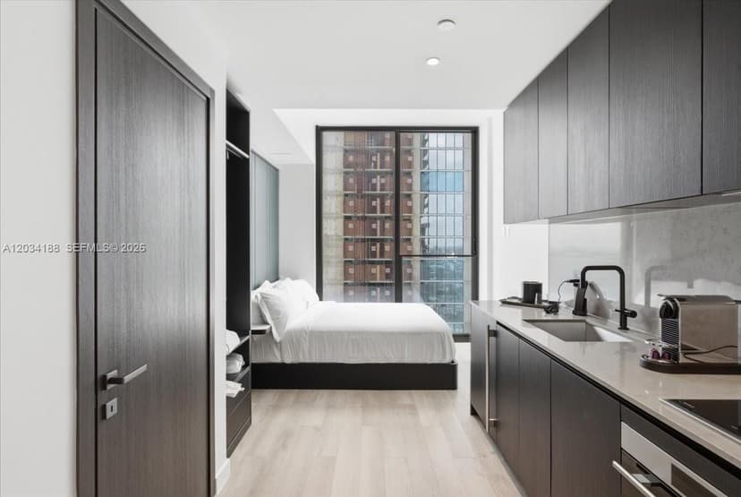 20 NE 11th # 4803, Miami FL 33132