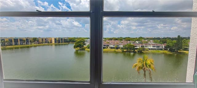 3301 Spanish Moss Terrace # 219, Lauderhill FL 33319 - Lauderhill, FL - Photo 4