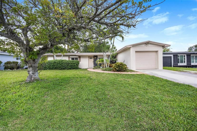 8771 SW 200th Ter, Cutler Bay FL 33189