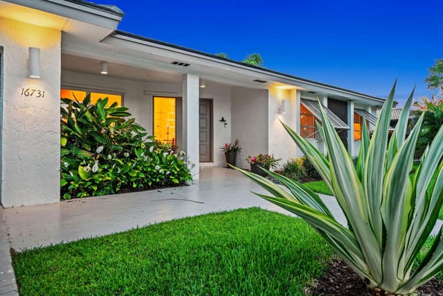 16731 Harbor Court, Weston FL 33326 - Weston, FL - Photo 2