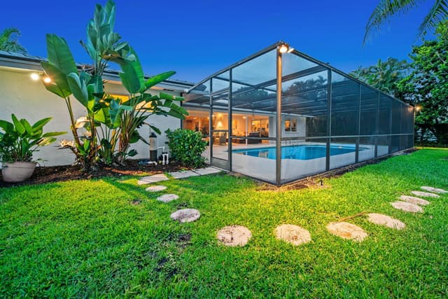 16731 Harbor Court, Weston FL 33326 - Weston, FL - Photo 5