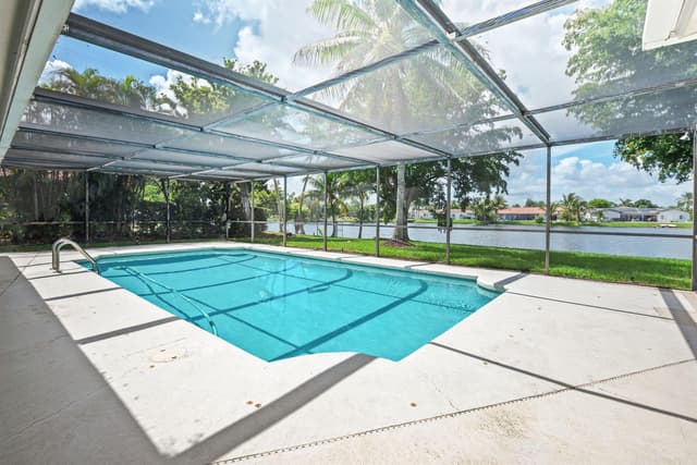 16731 Harbor Court, Weston FL 33326 - Weston, FL - Photo 4
