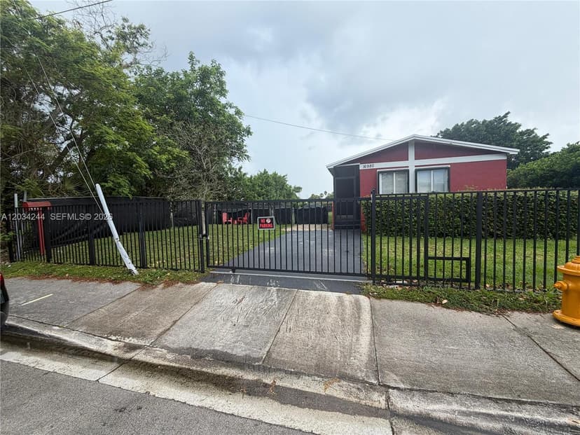 16980 SW 104th Ave, Miami FL 33157