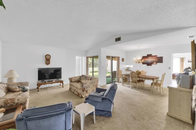 4306 Acacia Circle, Coconut Creek FL 33066 - Coconut Creek, FL - Photo 5