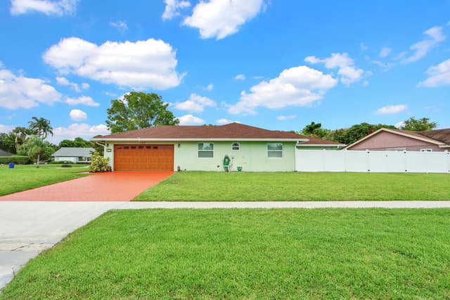 127 Miramar Avenue, Royal Palm Beach FL 33411 - Royal Palm Beach, FL - Photo 2