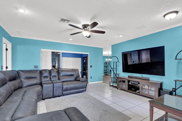 127 Miramar Avenue, Royal Palm Beach FL 33411 - Royal Palm Beach, FL - Photo 5