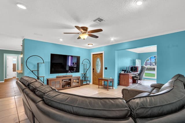 127 Miramar Avenue, Royal Palm Beach FL 33411 - Royal Palm Beach, FL - Photo 4