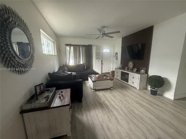 2538 Coolidge St, Hollywood FL 33020 - Hollywood, FL - Photo 3