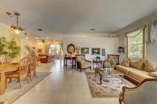 6139 Branchwood Drive, Lake Worth FL 33467 - Lake Worth, FL - Photo 4