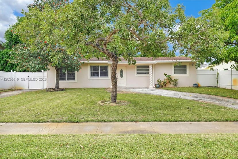 4431 NW 36th Ct, Lauderdale Lakes FL 33319