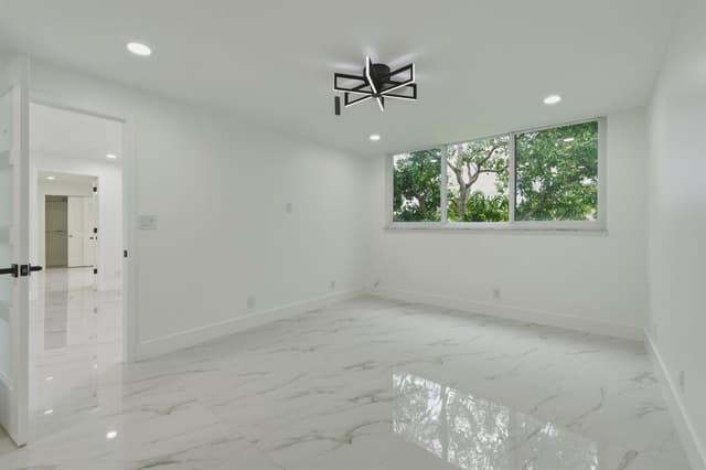 8970 S Hollybrook Boulevard # 205, Pembroke Pines FL 33025 - Pembroke Pines, FL - Photo 3