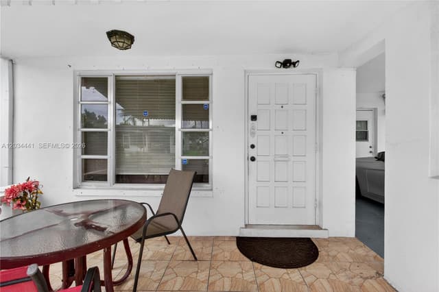 4271 NW 49th Ter, Lauderdale Lakes FL 33319 - Lauderdale Lakes, FL - Photo 3