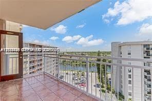 2025 NE 164th St # 904, North Miami Beach FL 33162 - North Miami Beach, FL - Photo 1