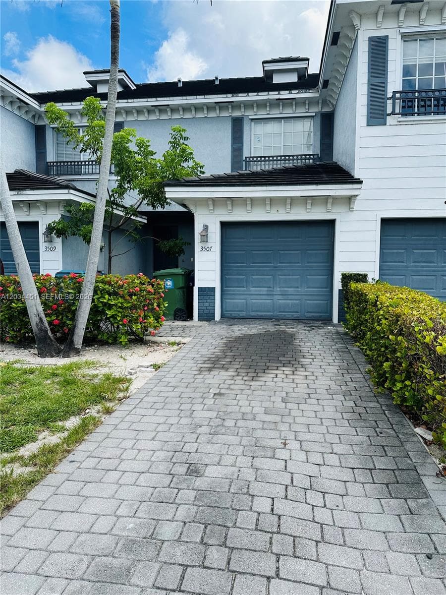 3507 NW 13th St, Lauderhill FL 33311