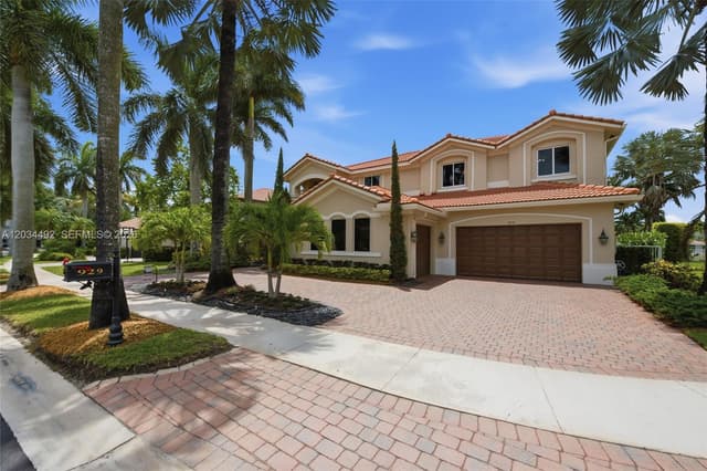 929 Gulfstream Ct, Weston FL 33327 - Weston, FL - Photo 2