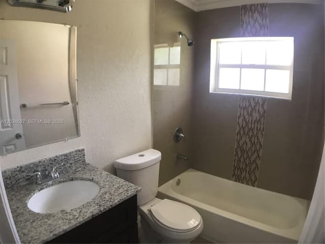 4260 NW 31st Ter, Lauderdale Lakes FL 33309 - Lauderdale Lakes, FL - Photo 5