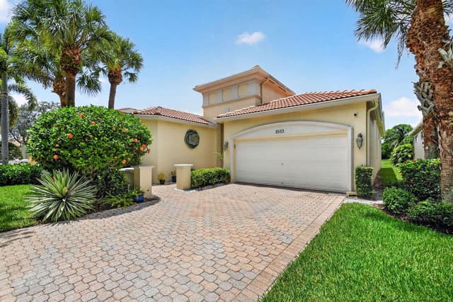 8553 E Via Grande E, Wellington FL 33411 - Wellington, FL - Photo 3