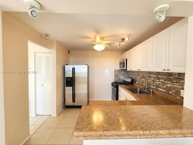 2025 NE 164th St # 503, North Miami Beach FL 33162 - North Miami Beach, FL - Photo 7