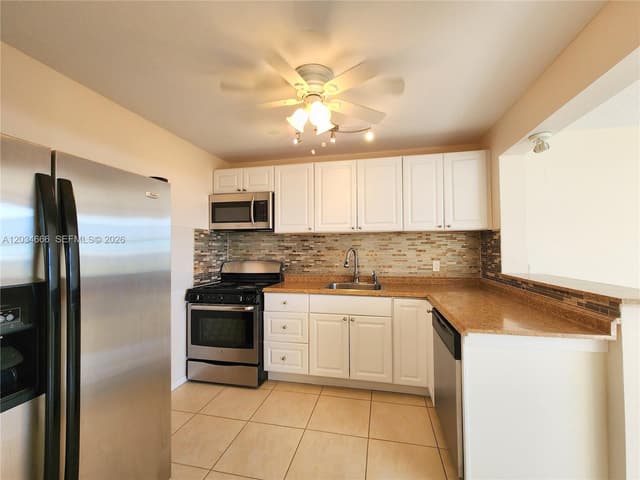 2025 NE 164th St # 503, North Miami Beach FL 33162 - North Miami Beach, FL - Photo 3