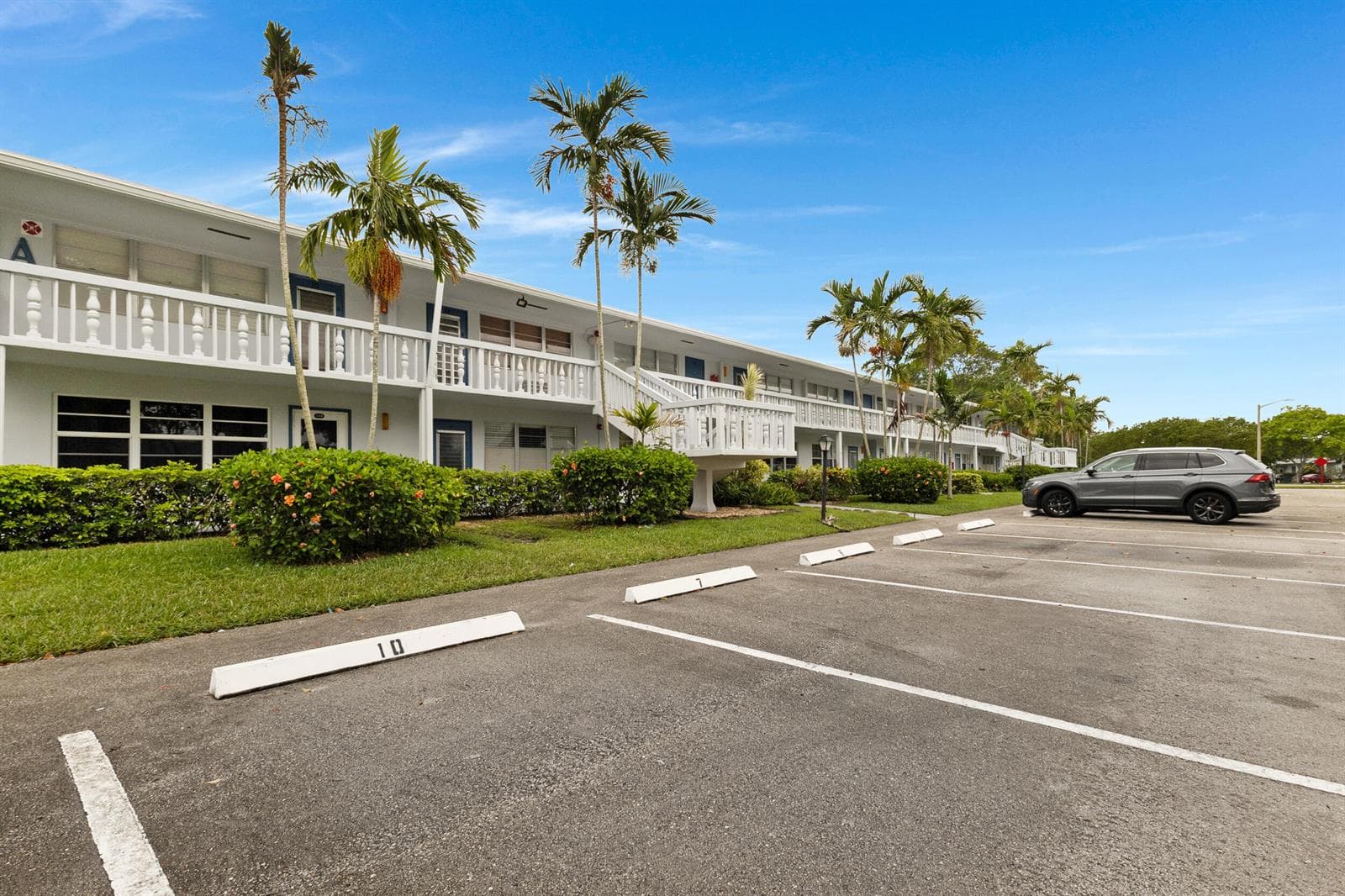 18 Prescott A, Deerfield Beach FL 33442 - Deerfield Beach, FL - Photo 1