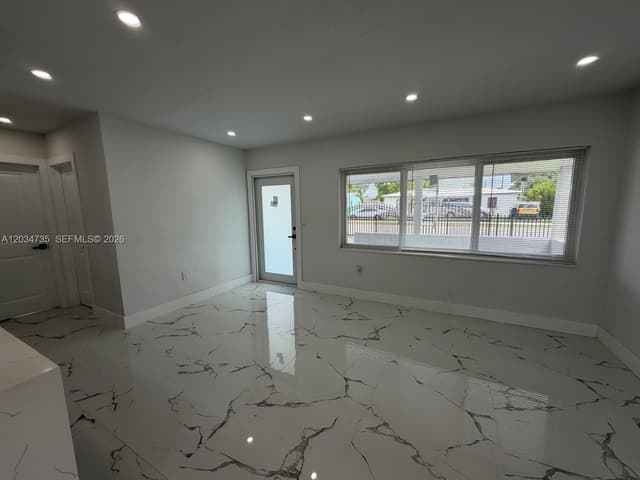2800 NW 164th St, Miami Gardens FL 33054 - Miami Gardens, FL - Photo 2