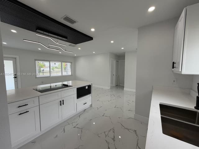 2800 NW 164th St, Miami Gardens FL 33054 - Miami Gardens, FL - Photo 6
