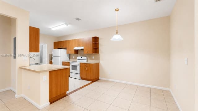 3557 Forest Hill Blvd # 51, Palm Springs FL 33406 - Palm Springs, FL - Photo 4