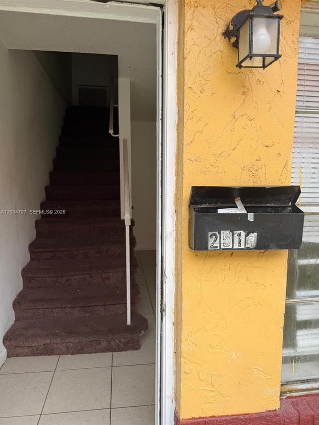 2514 NW 52nd Ave # 22C, Lauderhill FL 33313 - Lauderhill, FL - Photo 2