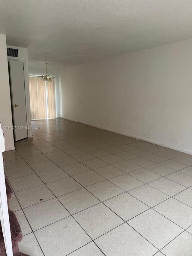 2514 NW 52nd Ave # 22C, Lauderhill FL 33313 - Lauderhill, FL - Photo 6
