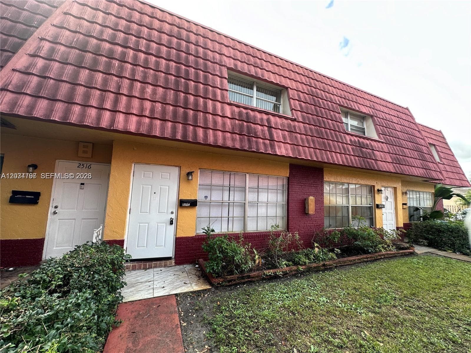 2514 NW 52nd Ave # 22C, Lauderhill FL 33313 - Lauderhill, FL - Photo 1