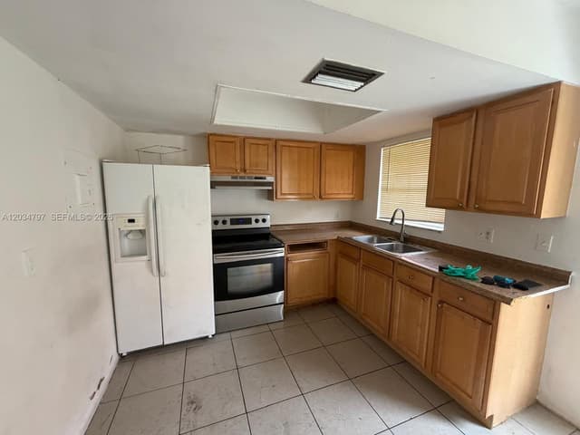 2514 NW 52nd Ave # 22C, Lauderhill FL 33313 - Lauderhill, FL - Photo 5