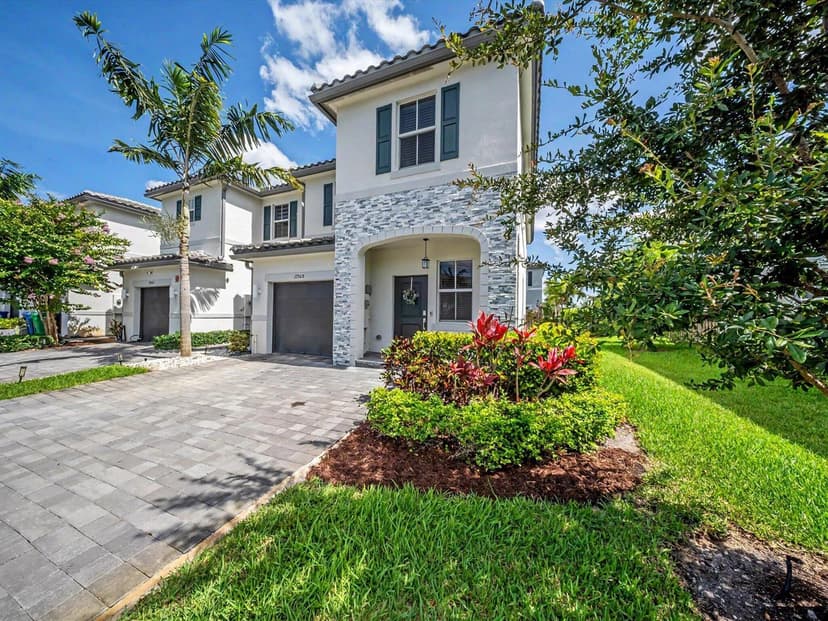 11968 NW 47th Manor, Coral Springs FL 33076