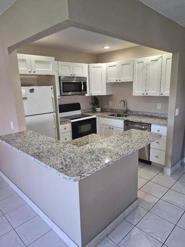 318 N Seville N # 318, Delray Beach FL 33446 - Delray Beach, FL - Photo 4