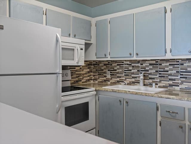 362 Northampton R # 362, West Palm Beach FL 33417 - West Palm Beach, FL - Photo 6