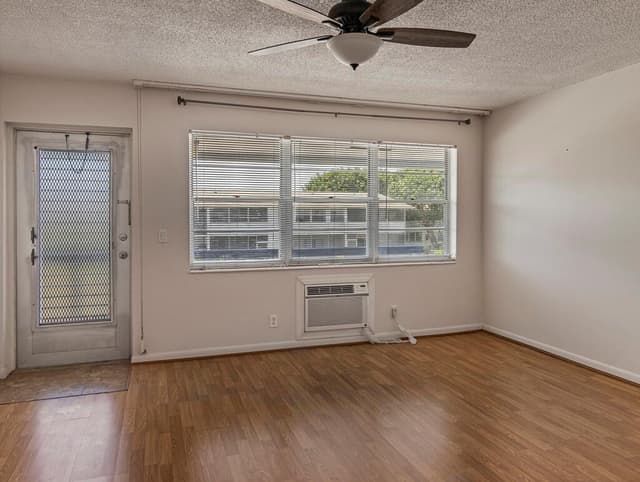 362 Northampton R # 362, West Palm Beach FL 33417 - West Palm Beach, FL - Photo 5