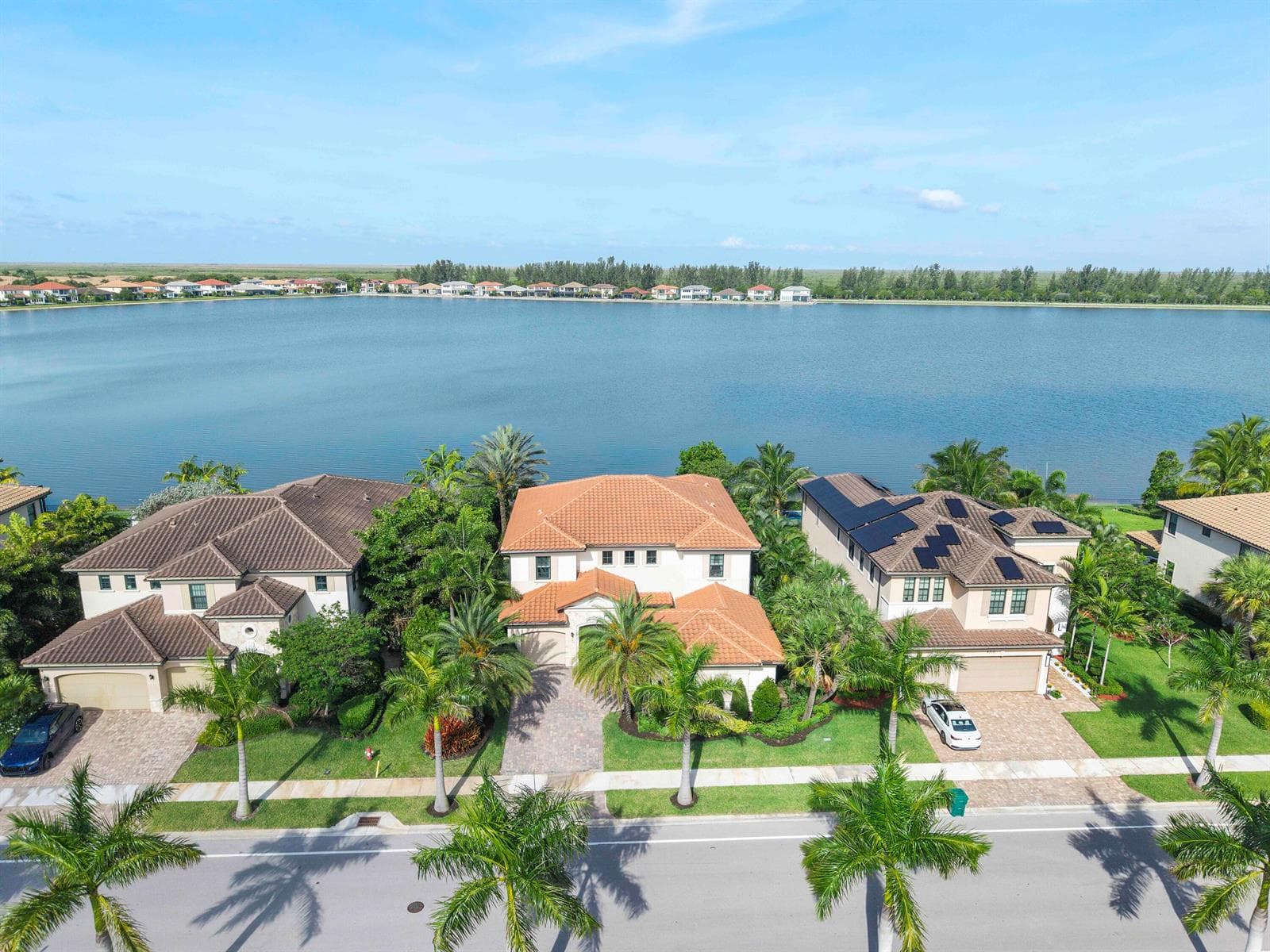 8685 Parkland Bay Drive, Parkland FL 33076
